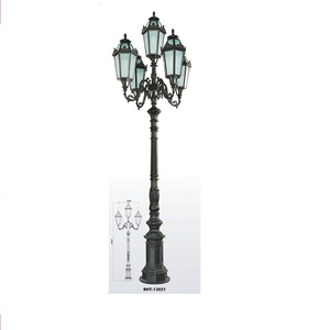 เสาไฟสวนเหล็กกลางแจ้ง หลอดไฟ LED พร้อมโคมแก้ว แสงวอร์มไวท์ 2700K IP66 หลอดไฟ A19 แบบไม่ถอดได้ ใช้ไฟ AC 220V พร้อมเซ็นเซอร์ตรวจจับความเคลื่อนไหว ใช้พลังงานแสงอาทิตย์ - Product Image 2