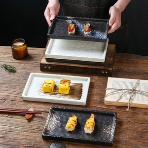 Assiette plate en céramique pour sushi et sashimi, compatible <span class=keywords><strong>micro</strong></span>-<span class=keywords><strong>ondes</strong></span>, design minimaliste, rectangulaire, pour barbecue et plats frits - Product Image 2