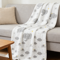 Adorable couverture pour bébé en flanelle de polyester à imprimé étoiles et nuages, douce, chaude, confortable, quatre saisons, écologique, portable pour lit bébé et poussette