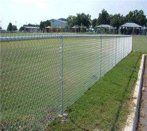 Clôture en treillis métallique galvanisé à chaud de 6 pieds de haut et 50 pieds de long pour usage résidentiel, agricole et sportif - Product Image 3