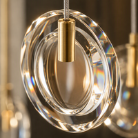 Lustre moderne en cristal en spirale, luminaire suspendu pour longue escalier, idéal pour villa à plafond haut ou salon duplex