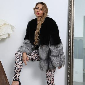 <span class=keywords><strong>Giacca</strong></span> in <span class=keywords><strong>pelliccia</strong></span> di lusso per donna - Product Image 2