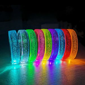 Bracelet LED à détection de mouvement - Bracelet lumineux personnalisé pour les festivals, événements et célébrations - Product Image 3