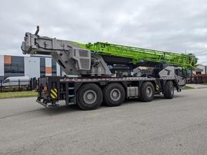 Grúa Todoterreno Zoomlion de 300 Toneladas ZAT3000 de Alta Calidad - Product Image 3