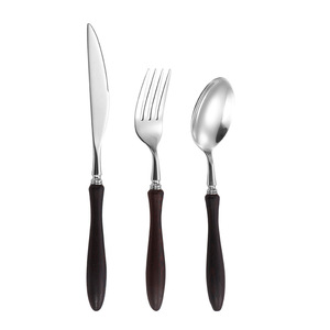 Juego de cubiertos de acero inoxidable 304 para alitas de pollo con mango de madera, estilo occidental, cuchillo, tenedor y cuchara para carne, apto para lavavajillas - Product Image 5