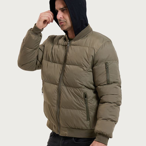 Chaqueta Acolchada con Capucha Negra para Hombre SF46 713, Ropa Casual de Invierno Aislada - Product Image 5