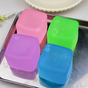 Squishy Ice Cube 6cm Squishy Stress Ball Fidget Toy Sensory Squishy Toy Jumbo Squishies Stress Cube Forme carrée avec rembourrage - Product Image 2