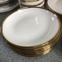 Assiettes et Plats de Luxe en Porcelaine Blanche Céramique, Élégants avec Bordure Dorée Électroplaquée (Vente en Gros)