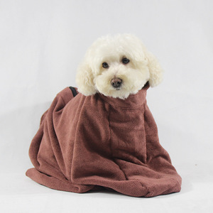 Sac absorbant en microfibre vert foncé pour le bain et le séchage des animaux après la pluie - Product Image 3
