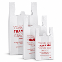 Sacs de courses en plastique HDPE personnalisés, imprimés, blancs, recyclables, imperméables, avec poignées, pour vente en gros, multi-tailles, type T-shirt