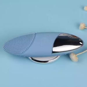 Brosse nettoyante faciale en silicone à chargement sans fil, brosse de nettoyage imperméable pour les soins de la peau - Product Image 6