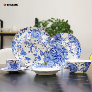 Assiettes et plats en porcelaine écologique à fleurs bleues d'hortensia pour mariage et usage domestique - Product Image 5