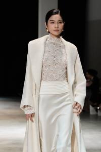 Hauts pour femmes de haute couture, élégants, GISELLE TOP, Blouse, Vêtements, ODM, 92% Polyester, 8% Rayonne, Dentelle cordonnée, Débardeurs pour femmes - Product Image 6