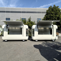 Chariot mobile alimentaire en fibre de verre personnalisable le plus populaire en 2025, chariot à collations, boissons, barbecue, bonbons, cuisine entièrement équipée à vendre