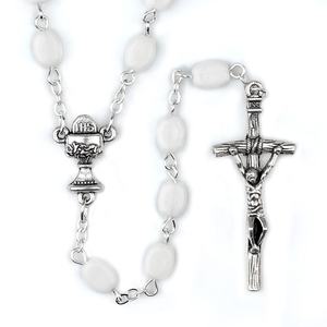 Chapelet avec perles de verre blanc, 6x8mm, chapelet pour Communion religieuse, collier avec croix, tasse creuse et popée - Product Image 1