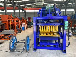 QT4-40 Machine de fabrication de blocs de béton manuelle mobile Machine de fabrication de blocs et briques Machine de fabrication de briques hydraulique au Kenya <span class=keywords><strong>Spai</strong></span> - Product Image 5