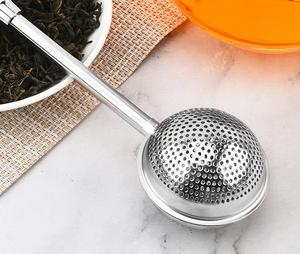 Infusor de bolas de té de acero inoxidable 304, colador de flores de hojas sueltas para el hogar clásico con mango de empuje largo, herramienta de té de diseño clásico - Product Image 4