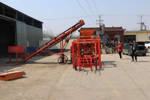 Máquina Semiautomática para Fabricación de Bloques de Hormigón QT4-24B para Producción de Ladrillos - Product Image 6