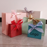 Sacs cadeaux en papier avec ruban tendance, emballages en gros, sacs de shopping réutilisables colorés, sacs en papier à étiquette privée pour les entreprises