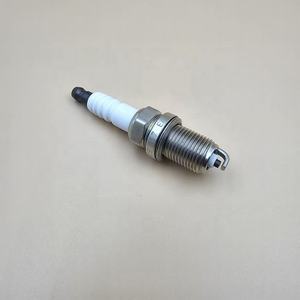 Bougie d'allumage de moteur de voiture de haute qualité 7700500155 7700500180 7700500168 France Bougies d'allumage automatiques pour voitures - Product Image 2