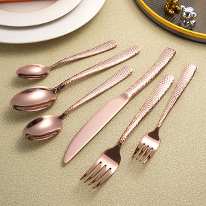 Ensemble <span class=keywords><strong>de</strong></span> couverts en acier inoxydable martelé en or en vrac couteau <span class=keywords><strong>de</strong></span> <span class=keywords><strong>table</strong></span> <span class=keywords><strong>de</strong></span> restaurant cuillère fourchette ensembles <span class=keywords><strong>de</strong></span> couverts <span class=keywords><strong>de</strong></span> mariage - Product Image 3