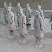 Restaurant Decoratieve Hand Gesneden Antieke Afwerking Chinese Natuursteen Warrior Standbeeld