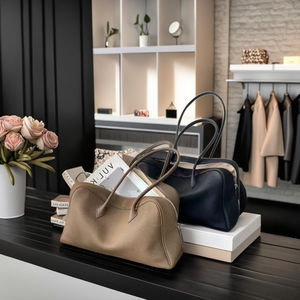 2025 nuevo bolso de mano de gran capacidad Boston impermeable cuero de vaca genuino cierre de cremallera estilo Ministerio bolso de hombro para axilas - Product Image 1