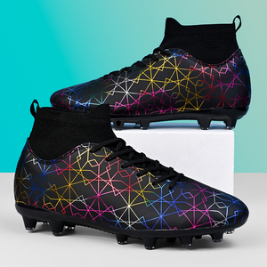 Zapatos de Fútbol con Protección de Tobillo, Transpirables, Impermeables, para Césped, Diseño Popular en Blanco y Negro - Product Image 3