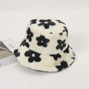 Furry Warm Floral <span class=keywords><strong>Print</strong></span> Bucket Hat Sombrero de cubo de invierno Gorras de pescador <span class=keywords><strong>Vaca</strong></span> Impreso Felpa Bucket Hat Mujeres Hombres - Product Image 1