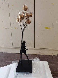 Hot Sell <strong>Banksy</strong> Heals <strong>Girls</strong> Sculptural Ornaments for Flying <strong>Balloons</strong> <strong>Girl</strong> Resin Craft Sculpture <strong>Banksy</strong> <strong>Balloons</strong> <strong>Girls</strong>
