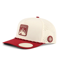 Casquette de performance en polyester blanc imperméable OEM ODM avec trous découpés au laser, détails en corde, logo brodé, marque privée