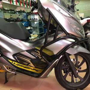 Barre de Protection de Moteur de Moto CNC en Alliage d'Aluminium pour <span class=keywords><strong>Honda</strong></span> PCX125 150 2018 <span class=keywords><strong>2019</strong></span> - Product Image 5