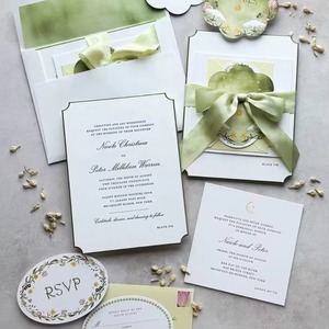 Invitations de mariage de luxe personnalisées, dorées à chaud, avec enveloppes et RSVP - Product Image 1