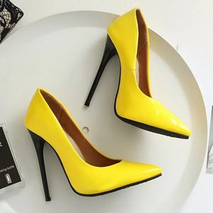 Zapatos de Tacón Alto y Fino Tallas Grandes 45 48 para Mujer, Versátiles de Poliuretano en Verde, Rojo y Amarillo, Ideales para Fiesta, Oficina y Boda - Product Image 6
