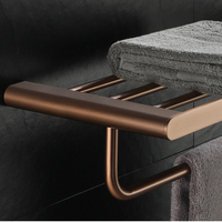Ensemble d'accessoires de salle de bain modernes en acier inoxydable brossé or rose avec porte-serviettes