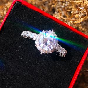 Anillo de Bodas de circonita cúbica redonda de moissanita imitada, anillo de compromiso Chapado en platino para mujer, joyería antideslustre - Product Image 4