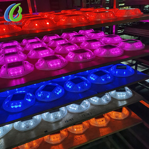 Nhà Máy Giá đầy màu sắc đường đinh tán nhà sản xuất LED năng lượng mặt trời Stud năng lượng mặt trời đường vỉa hè đánh dấu - Product Image 1