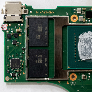 Samsung LPDDR4X 2GB 16Gb K4U6E3S4AA-MGCL 4266Mbps 200BGA ของแท้ผ่านการทดสอบอย่างสมบูรณ์ - Product Image 1