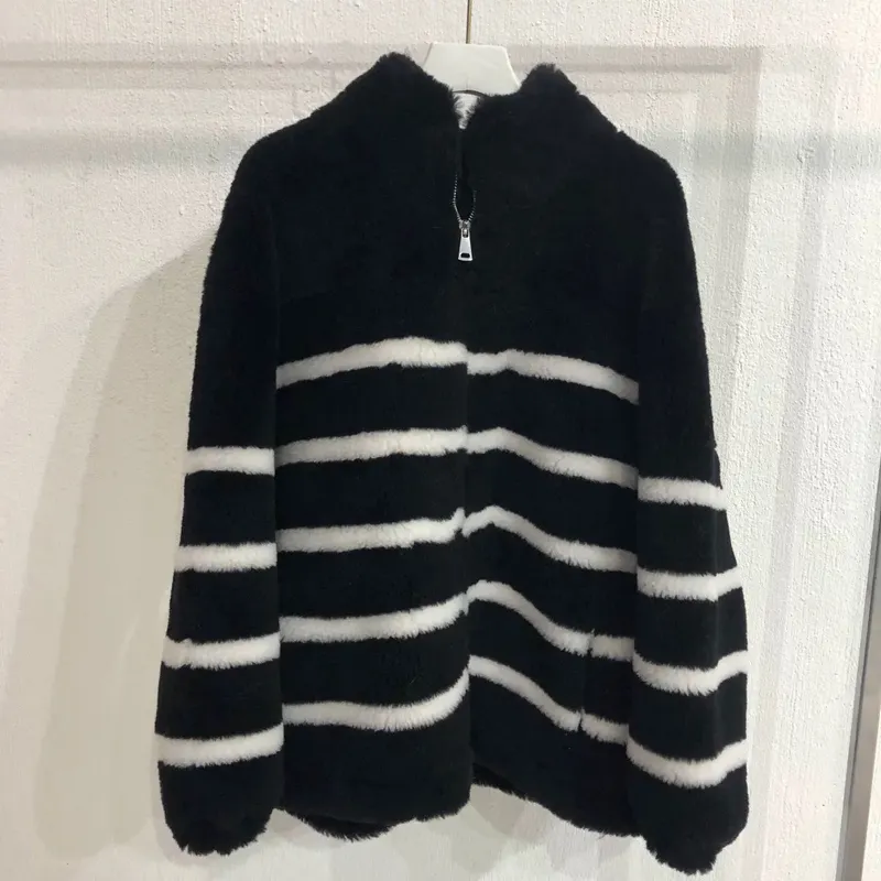 2022 New Fashion Design Winter Warm Black And White Stripes Stand Collar Wool Fur Coats For Women Ladies