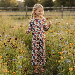 Conjunto de 2 Piezas para Niñas, Ecológico, con Estampado Floral, Top sin Mangas y Pantalones de Yoga - Product Image 3