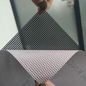 160gsm/160Micron One Way Vision Vinyl <span class=keywords><strong>Film</strong></span> Frontlit Flex PVC pour une bonne impression Matériau d'affiche de pare-brise arrière perforé - Product Image 3