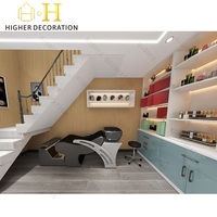 Comptoir de présentation de maquillage minimaliste moderne, vitrine cosmétique aux tons neutres, comptoir de présentation pour magasin