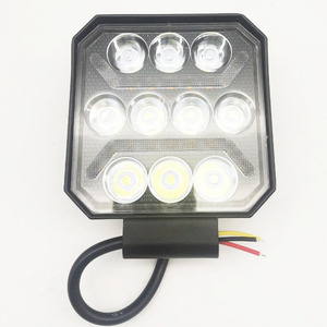 ไฟ LED ออฟโรด 30W สีเหลืองขาว สองสี ขนาด 4 นิ้ว ทรงสี่เหลี่ยม สำหรับรถยนต์และมอเตอร์ไซค์ - Product Image 1