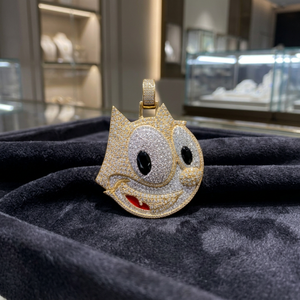 Pendentif personnalisé en moissanite motif visage de chat, en argent 925, style hip-hop glacé, bijou de fête scintillant par Luxira Jewels - Product Image 1