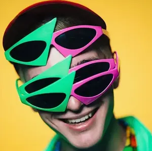 Novità verde rosa Patchwork occhiali da sole triangolari asimmetrici da ballo per feste occhiali da Bar Roy Purdy stesso stile occhiali Hip-Hop - Product Image 1