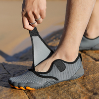 Zapatos de agua antideslizantes para playa y piscina, Calcetines antideslizantes para caminar sobre el agua