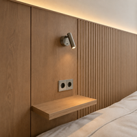 Système de panneaux muraux pour tête de lit en placage de noyer moderne et luxueux, avec éclairage LED, pour chambre d'hôtel
