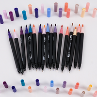 Vente en gros Set de marqueurs artistiques Lot de 120 pièces de stylos pinceaux en nylon à base d'eau avec doublure fine de 0.4mm pour étudiants