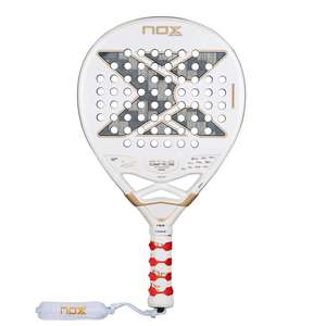 <span class=keywords><strong>Nox</strong></span> AT10 Genius 18K ALUM de Agustín Tapia 2026 <span class=keywords><strong>Nox</strong></span> AT10 Luxury Genius 12K 2026 Babolatt VIPER Pádel - Product Image 1