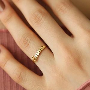 Nouvelle bague <span class=keywords><strong>de</strong></span> nom personnalisée en acier inoxydable plaqué or bague <span class=keywords><strong>de</strong></span> lettre personnalisée cadeau d'anniversaire <span class=keywords><strong>de</strong></span> Noë<span class=keywords><strong>l</strong></span> pour les amoureux et les amis - Product Image 6